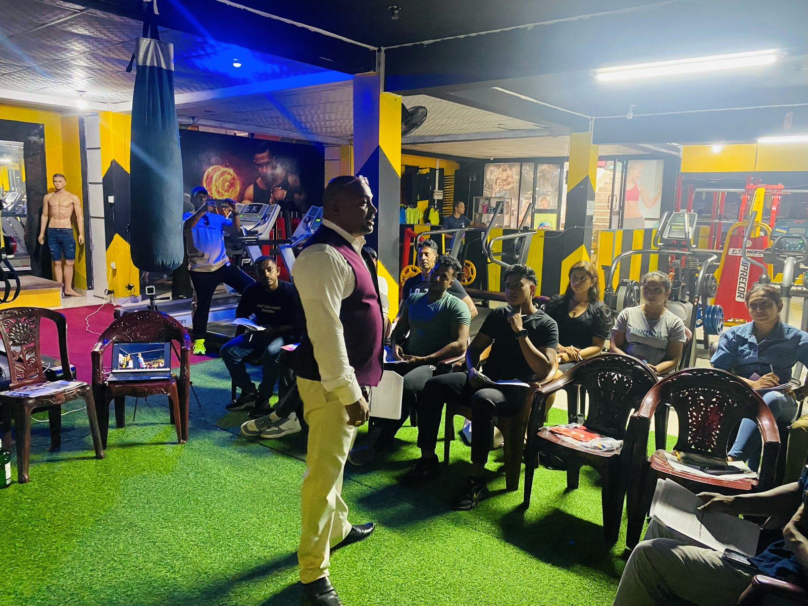 Students in practical session — hands-on coaching & training